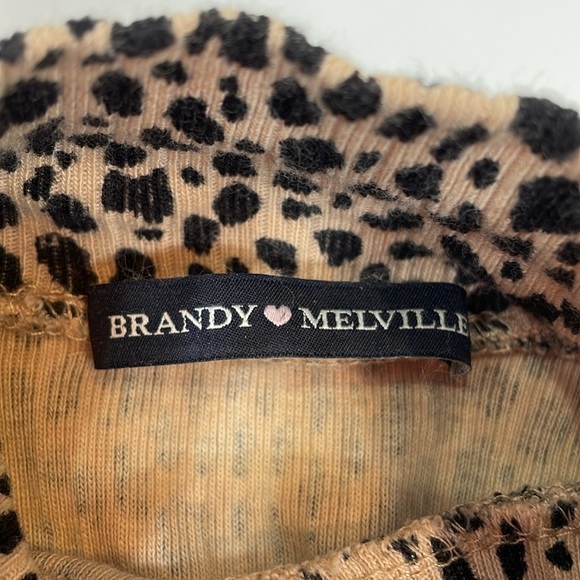Brandy Melville Crop Top Long Sleeve Mock Turtleneck Black Tan Animal Print EUC - Picture 4 of 8